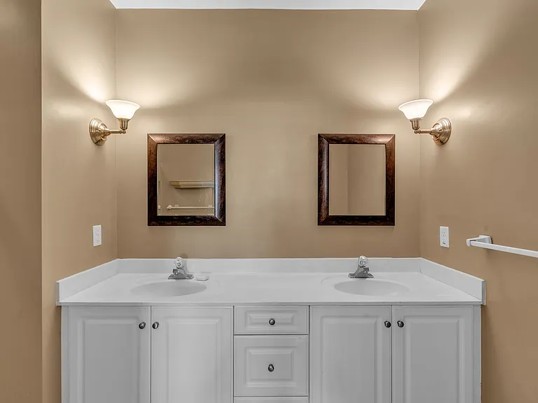 5324 Charmont Ct — Photo 21