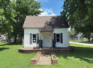 725 S Madison St, Siloam Springs, AR 72761