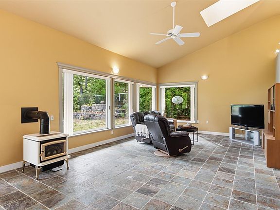 3rd image of 7905 Plumper Way