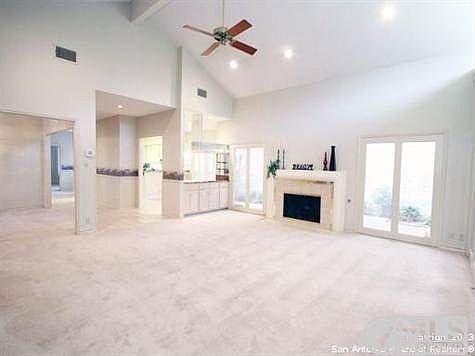 5th image of 30 Campden Cir