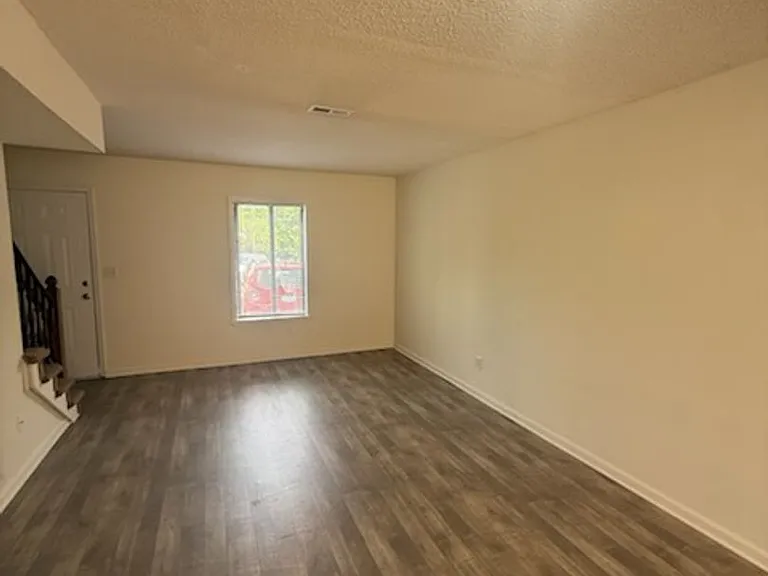 605 Sunset Ave — Photo 16