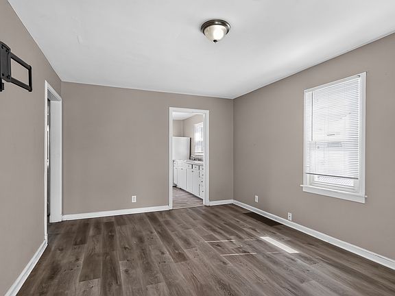 5th image of 4106 Fletcher Ave