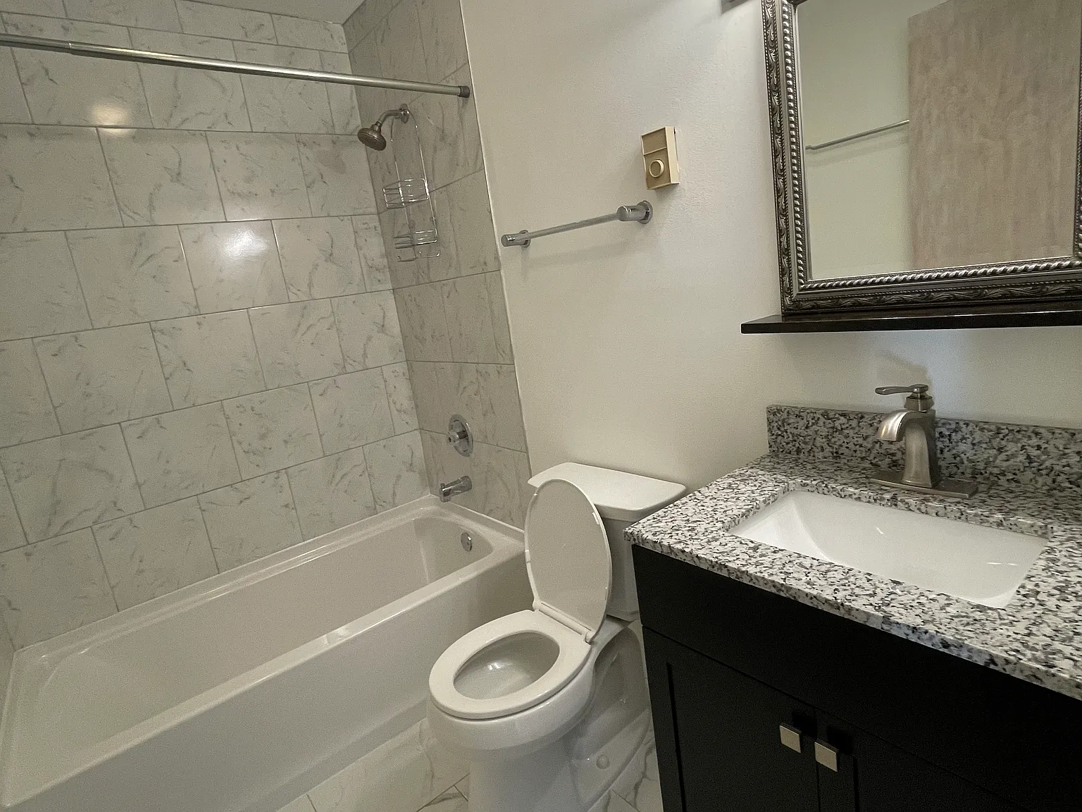 1017 S Poplar St — Photo 3