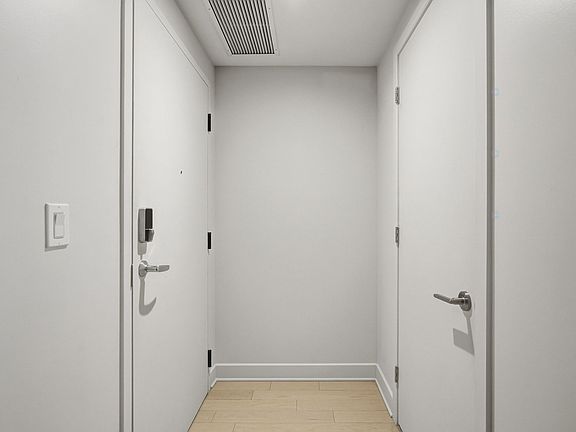 4th image of 605 Rue De Lescale #608