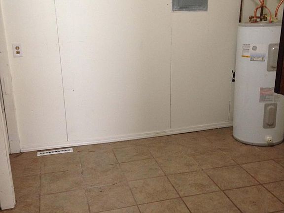 Utility Room view 1