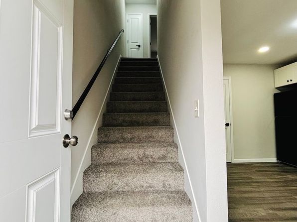 101 N Oak St APT 18