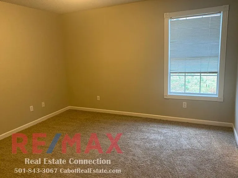 35 Reno Dr — Photo 10