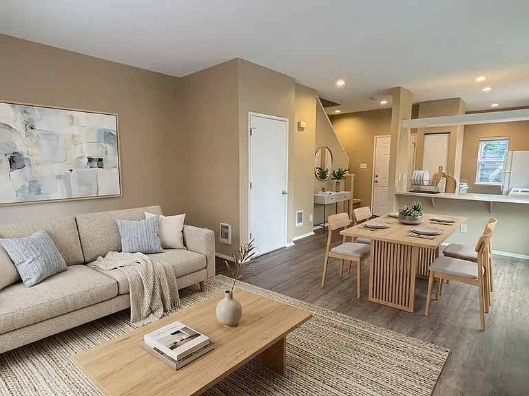 Goose Hollow Townhomes — Photo 24