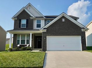 1074 Autumn Crest Ln, Louisville, KY 40245