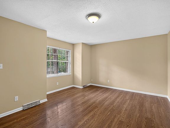 2nd image of 5148 Darlene Dr
