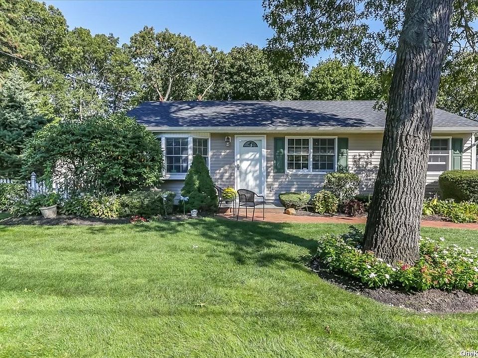 145 Washington Avenue, Holtsville, NY 11742 Zillow