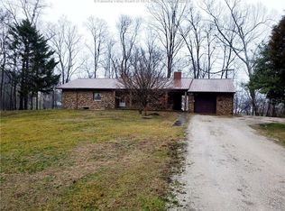 115 Maple Ct, Ravenswood, WV 26164