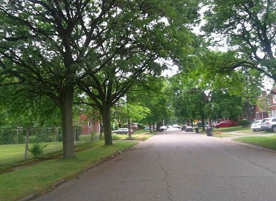 Exterior Neighborhood (street photo)