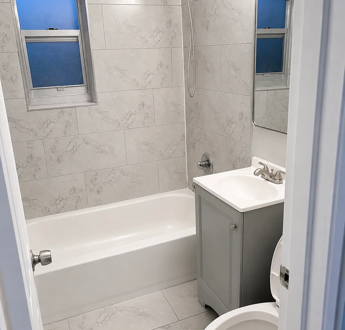 2 bed, 693 sqft, $2,300 — Photo 1