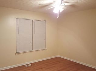 46 Point Place Dr, Cartersville, GA 30120