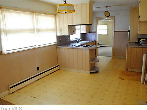 3rd image of 5420 Lewey Ln