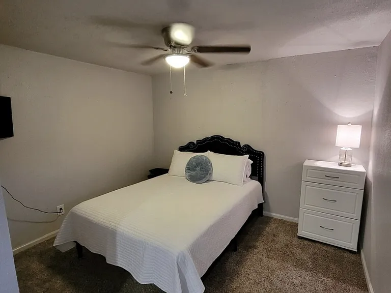427 Princeton Ave — Photo 5