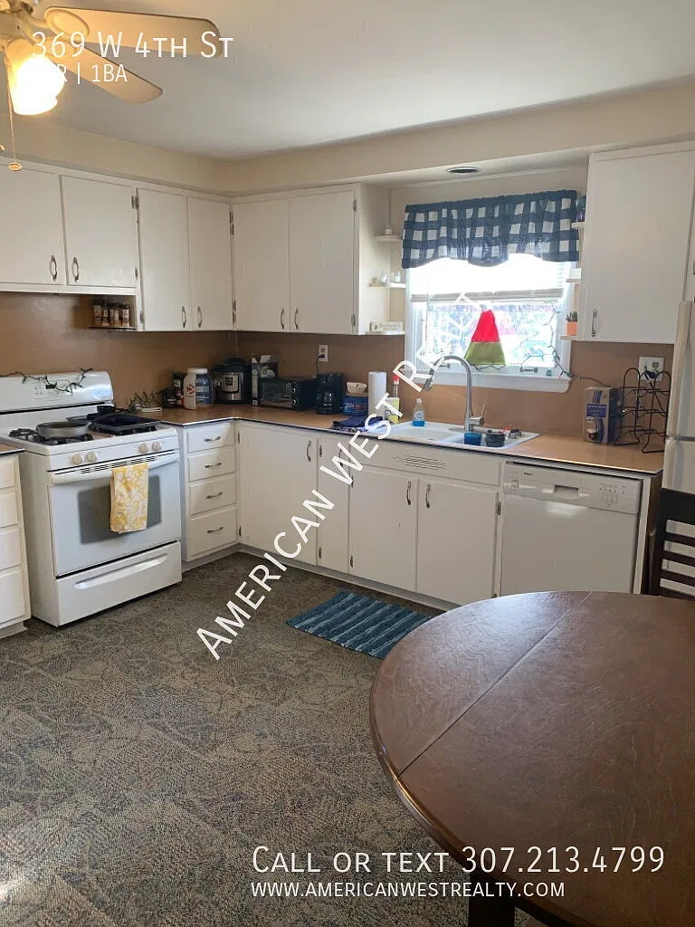 2bed/1bath home — Photo 3