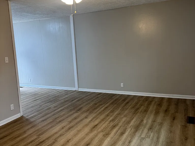 126 S Wooldridge Rd #B — Photo 8