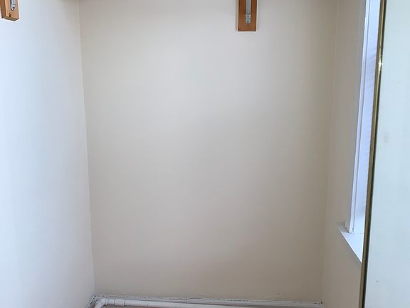 5th image of 4006 N Kenmore Ave APT 1N