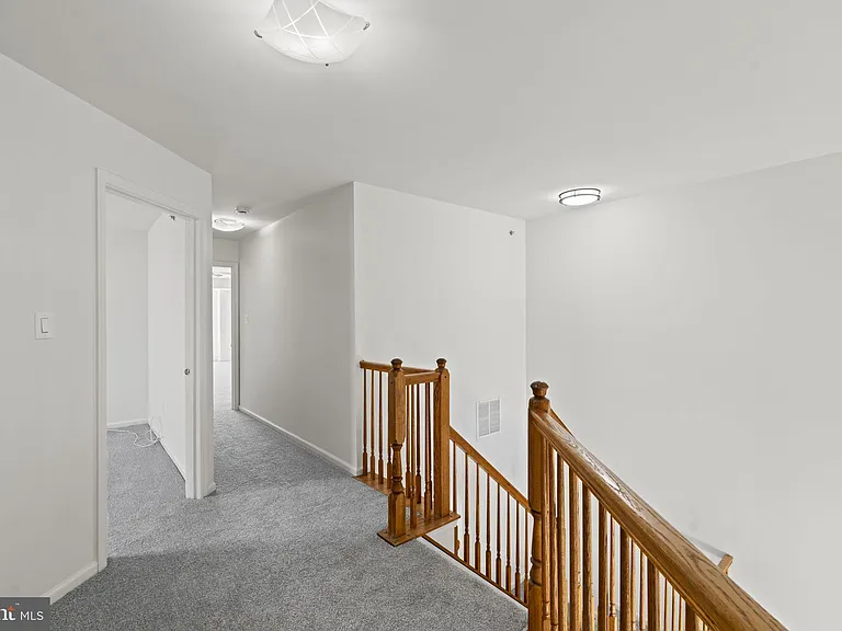 124 Buckingham Way — Photo 12