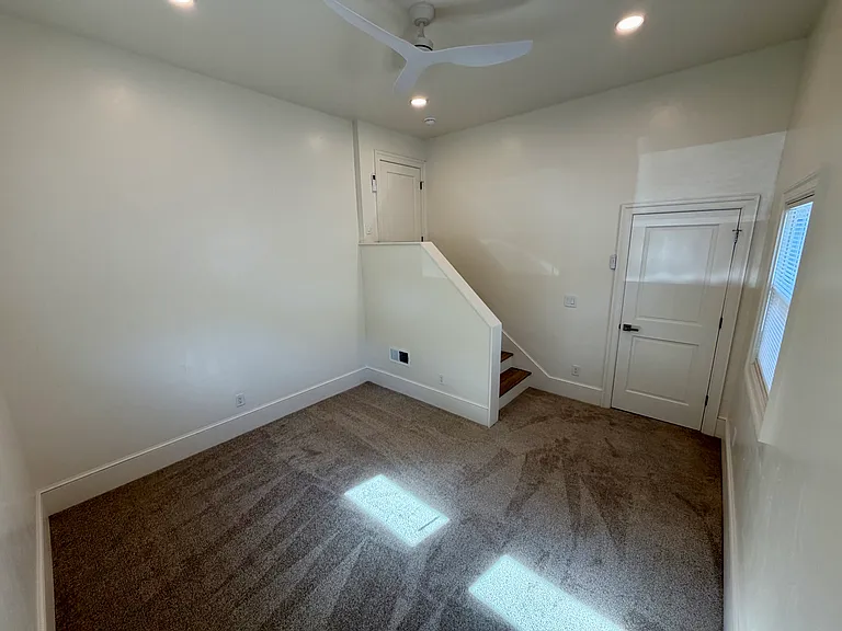 329 Ronald Dr — Photo 9