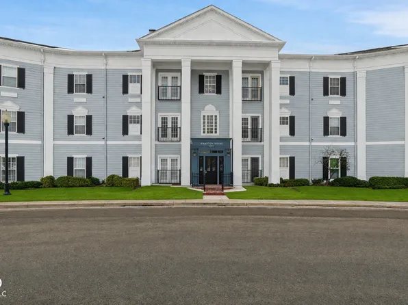 12926 University Cres APT 3A, Carmel, IN 46032