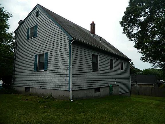 4th image of 11 Birchwood Dr