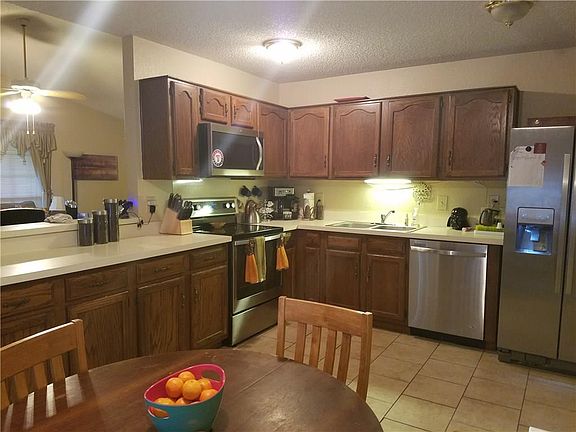4th image of 2325 Matterhorn Dr