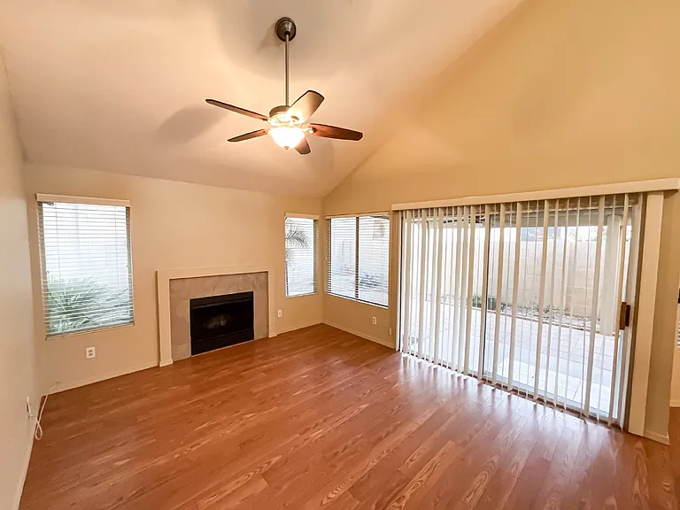 9276 E Sutton Dr — Photo 11