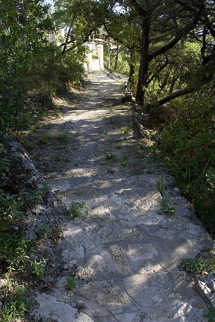 Steps leading to lake access from homeowners park