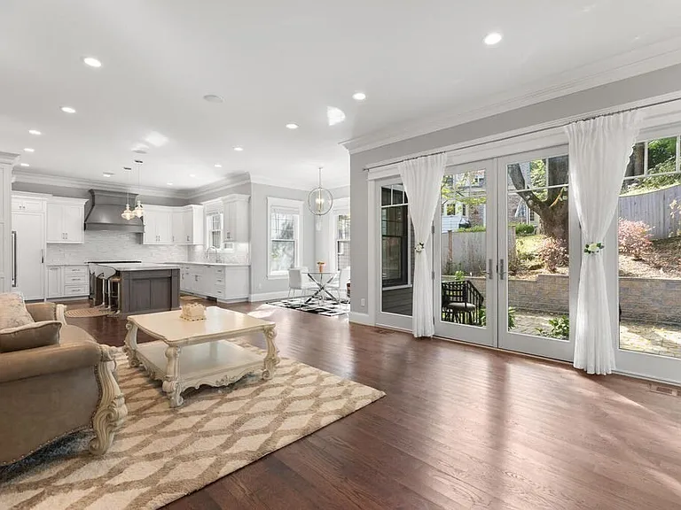 10 Fox Hill Rd — Photo 13