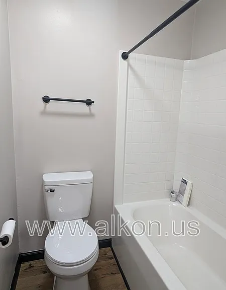 916 Deely St — Photo 10