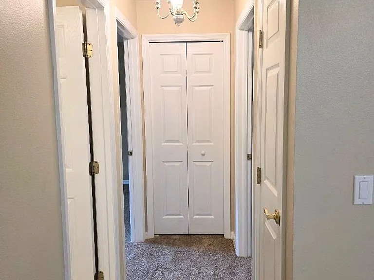 9676 N Jourden Dr — Photo 6