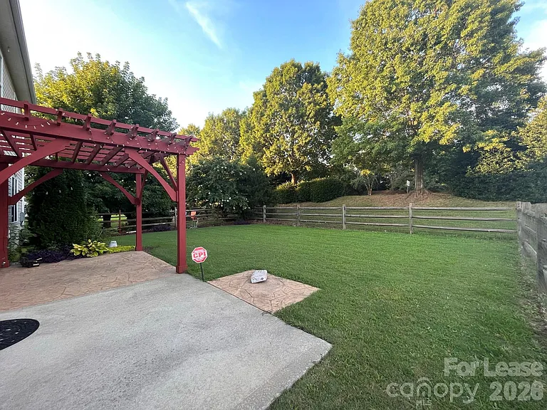 17508 Westmill Ln — Photo 17