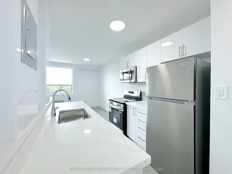 79 Jameson Ave #301 — Photo 3