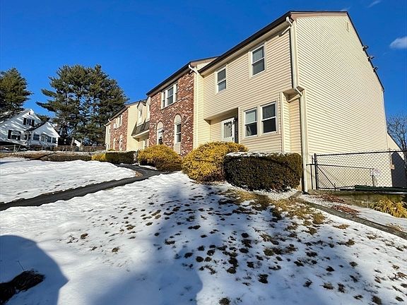 3rd image of 3-5 Woodland St