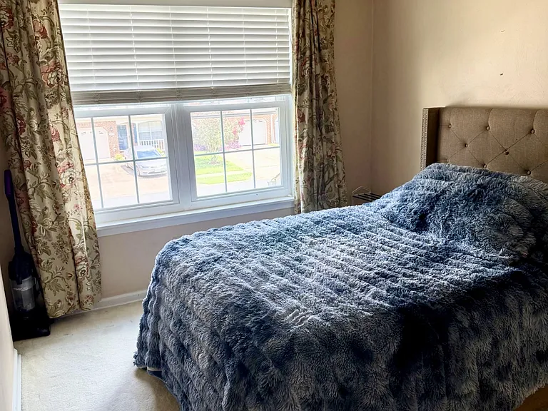 842 S Lake Cir #1 — Photo 8