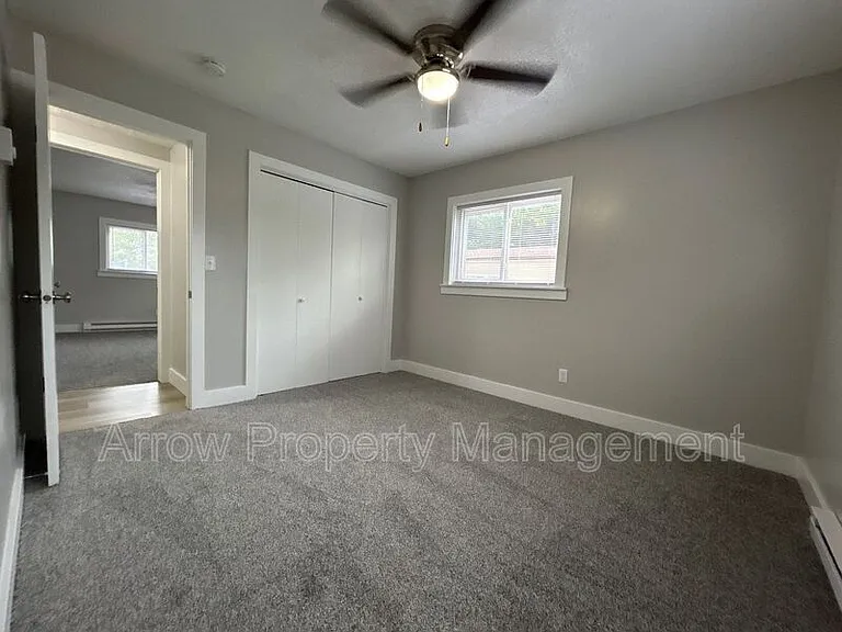 218 Park Ave #5 — Photo 4