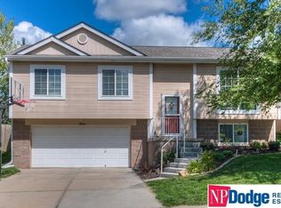 18914 U St, Omaha, NE 68135