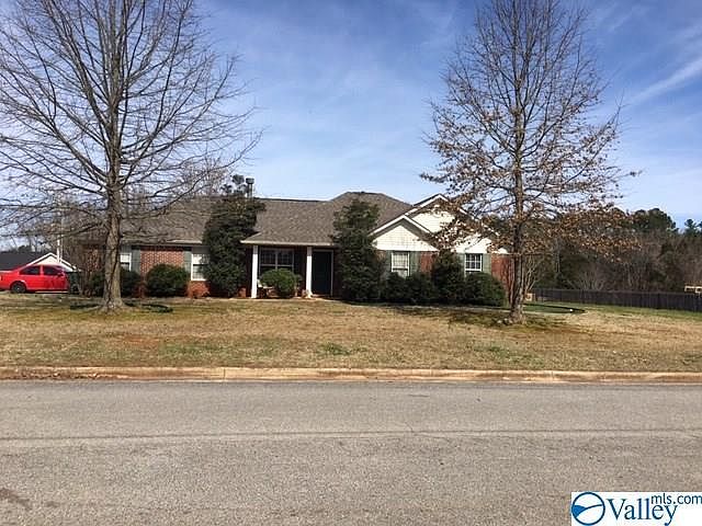 2nd image of 101 Buckhorn Cir