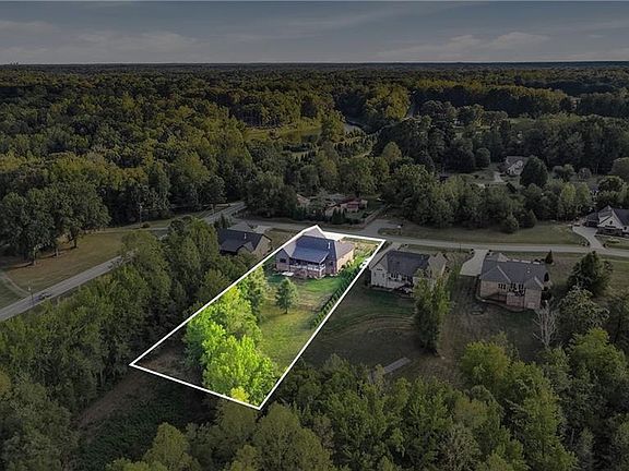 3rd image of 2502 Rivers Edge Rd