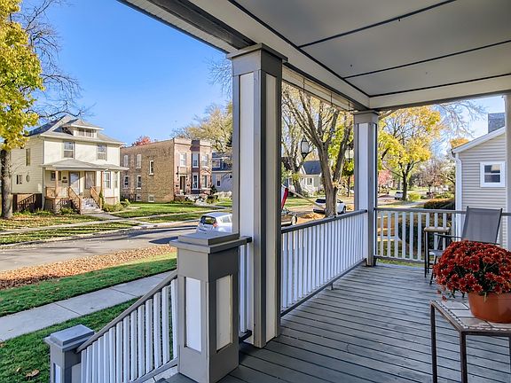 3rd image of 525 Thomas Ave