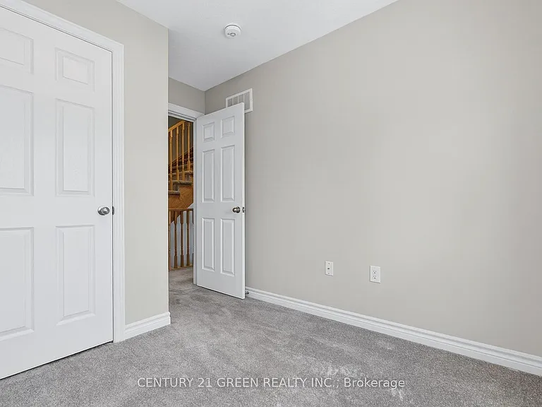 383 Dundas St E #76 — Photo 38