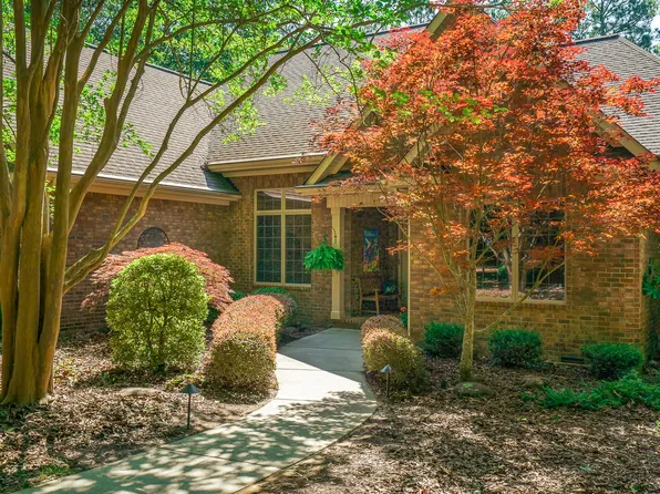 136 Hideaway Ln, Wagener, SC 29164
