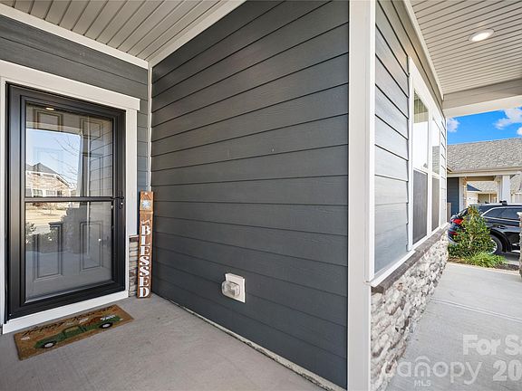 3rd image of 5098 Turtle Creek Dr