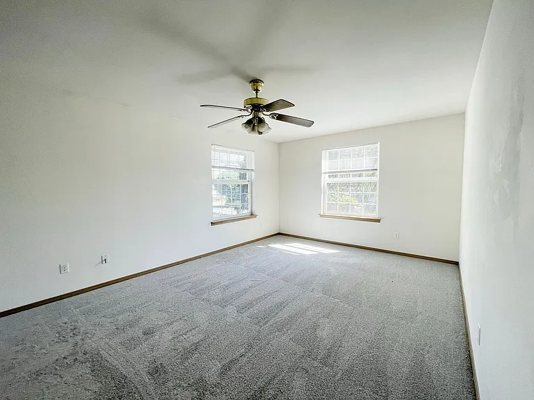 1427 Virginia Ave — Photo 19
