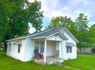 723 Guntersville Rd, Arab, AL 35016