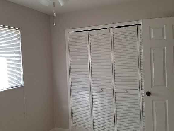3rd image of 938 SE 24th Ave