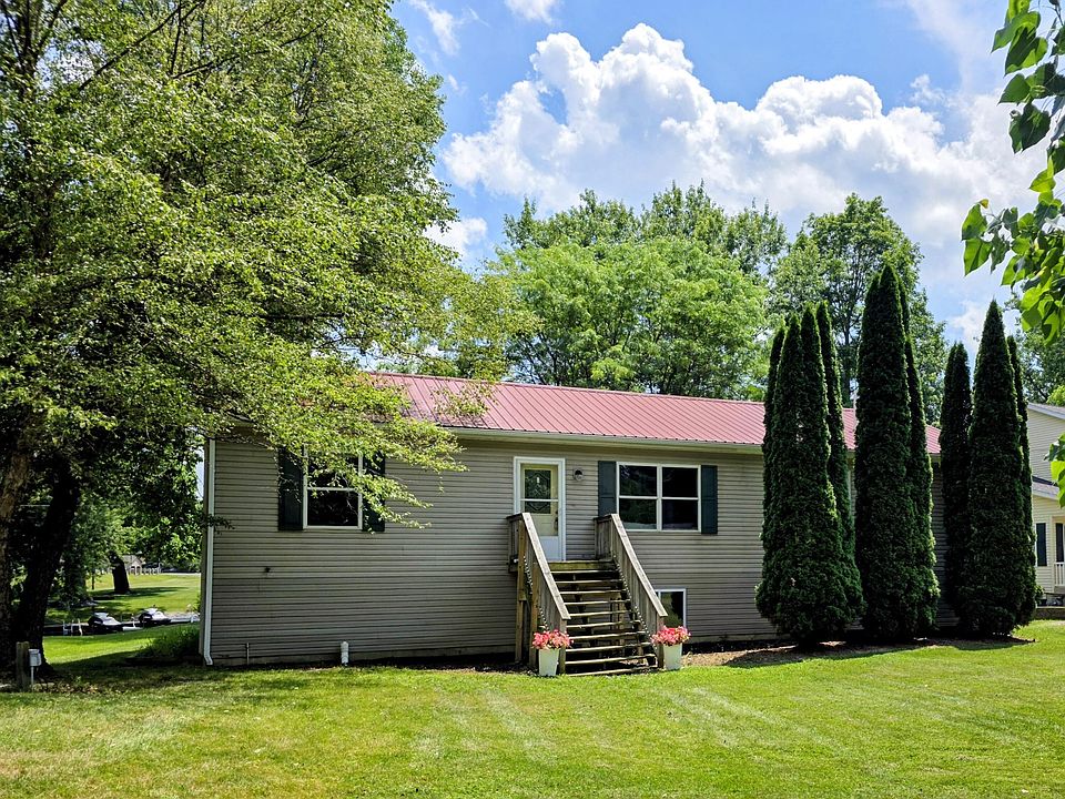 1st image of 727 Skipper Ln